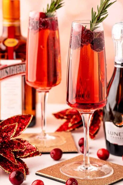 Bebida de Poinsettia (Coctel de Champán con Arándanos)