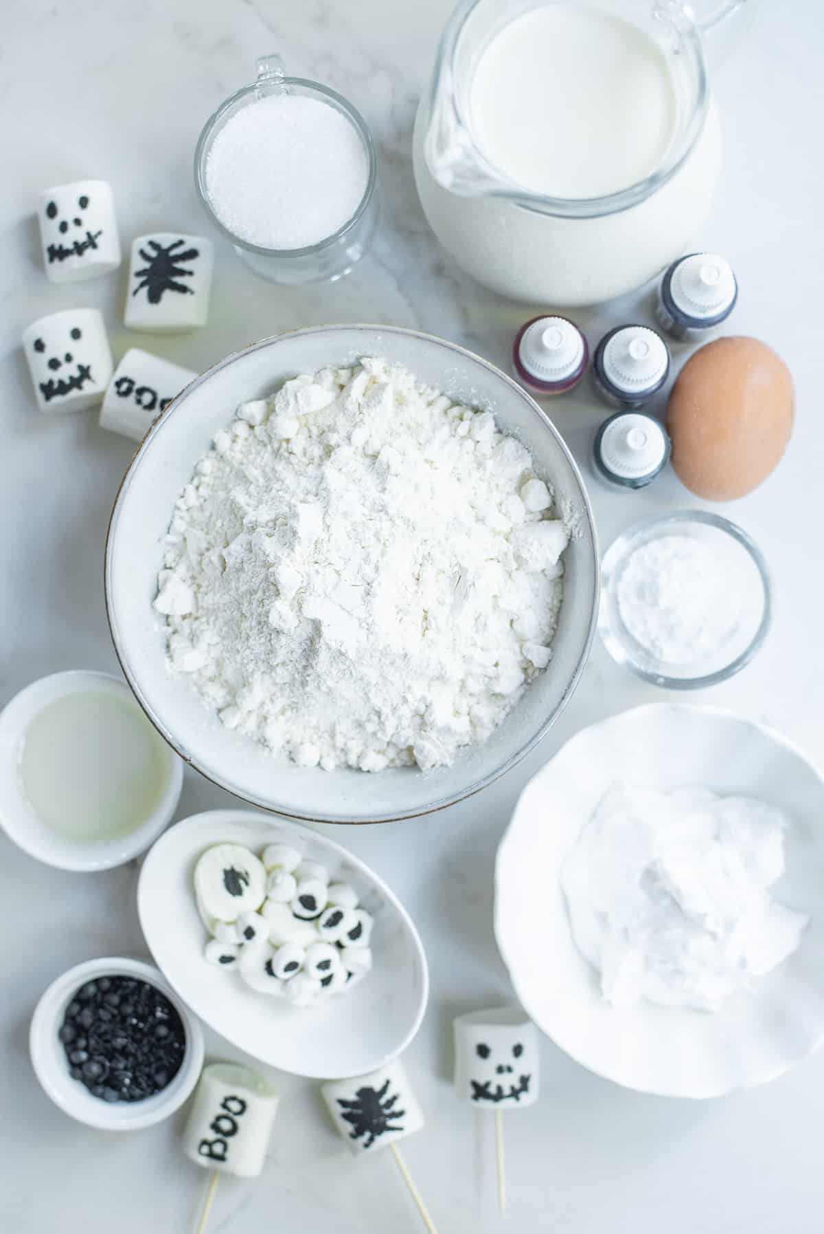 Vista aérea de los ingredientes necesarios para la receta.