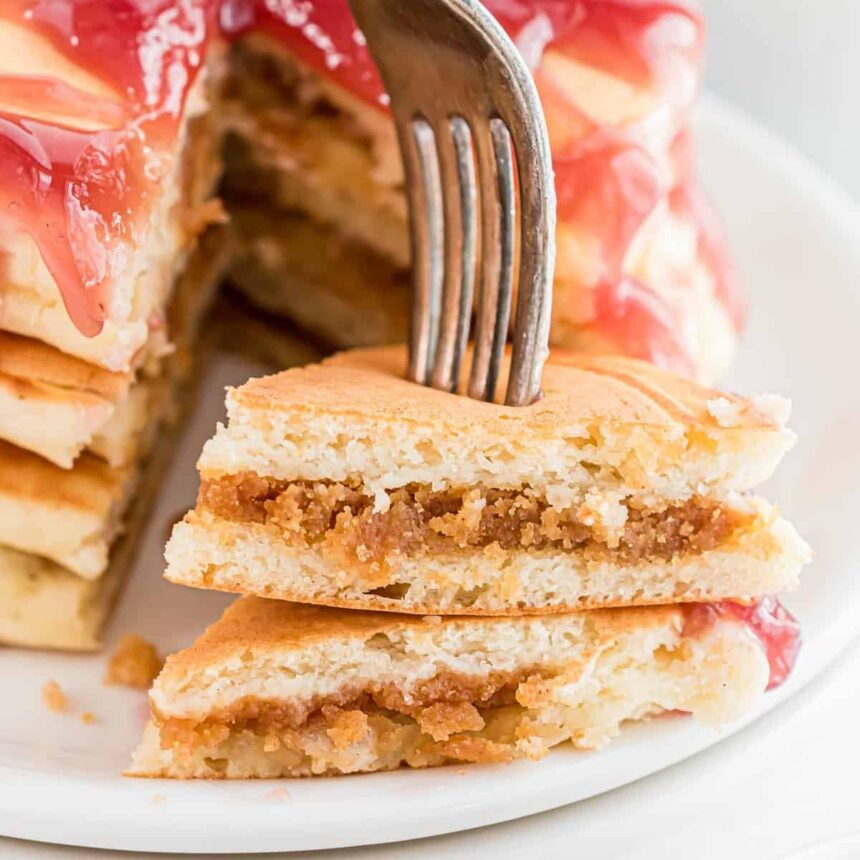 Panqueques Rellenos de Mantequilla de Maní con Jarabe de Jalea