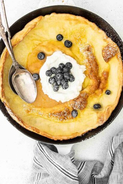 Baby Dutch de Limón con Crema de Limón y Arándanos