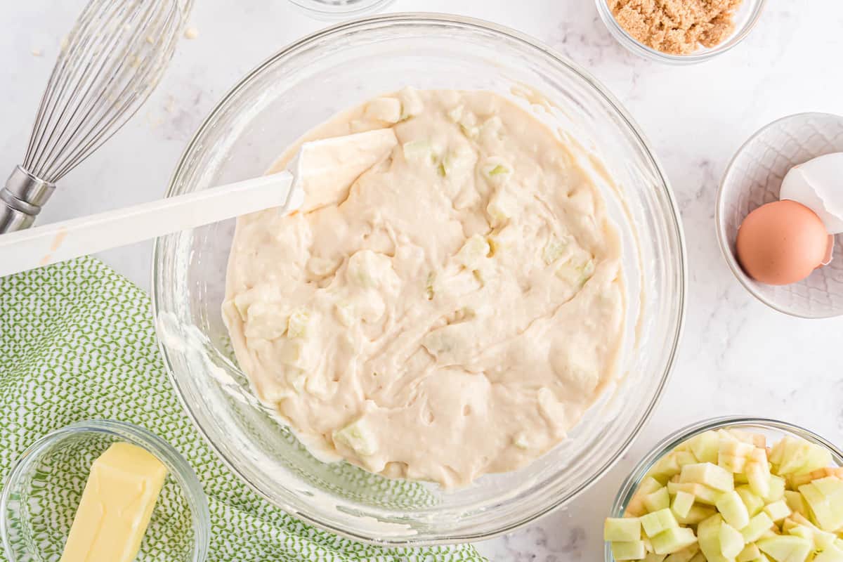 Masa para panqueques con manzanas.
