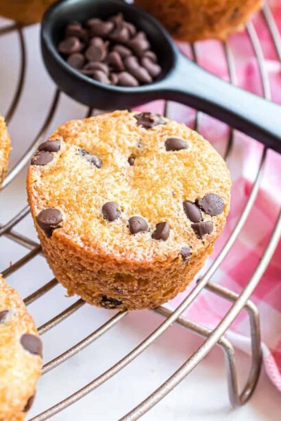 Mini Muffins de Mezcla para Panqueques con Chispas de Chocolate