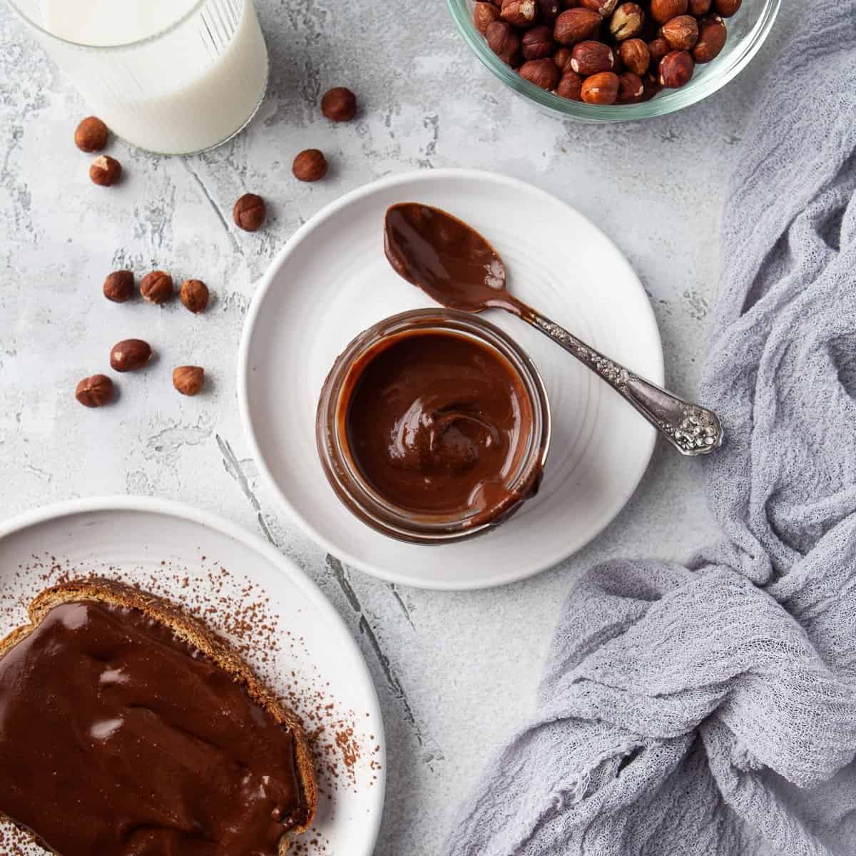 Nutella Casera – Crema de Chocolate y Avellanas
