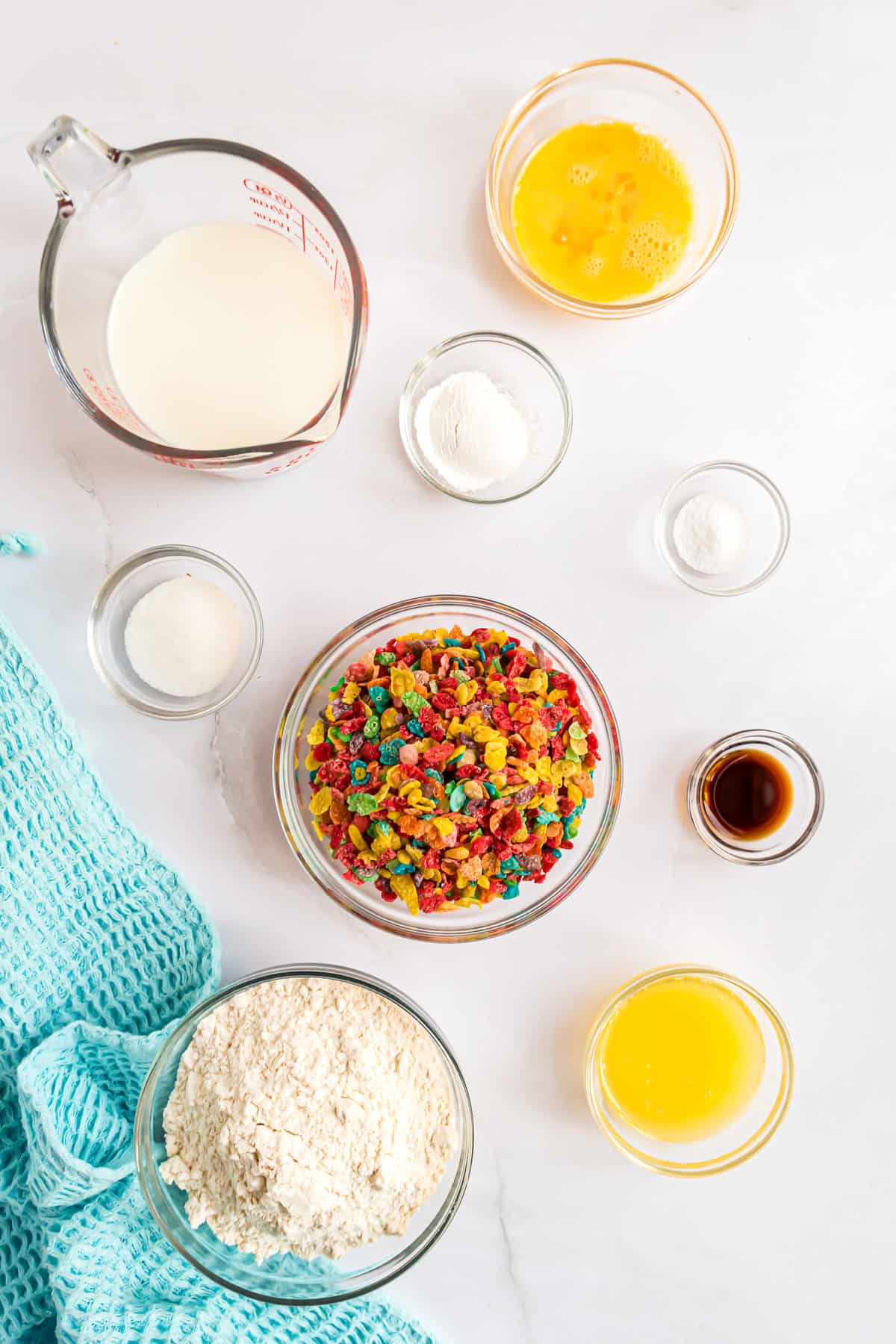 Ingredientes necesarios, incluyendo fruity pebbles.