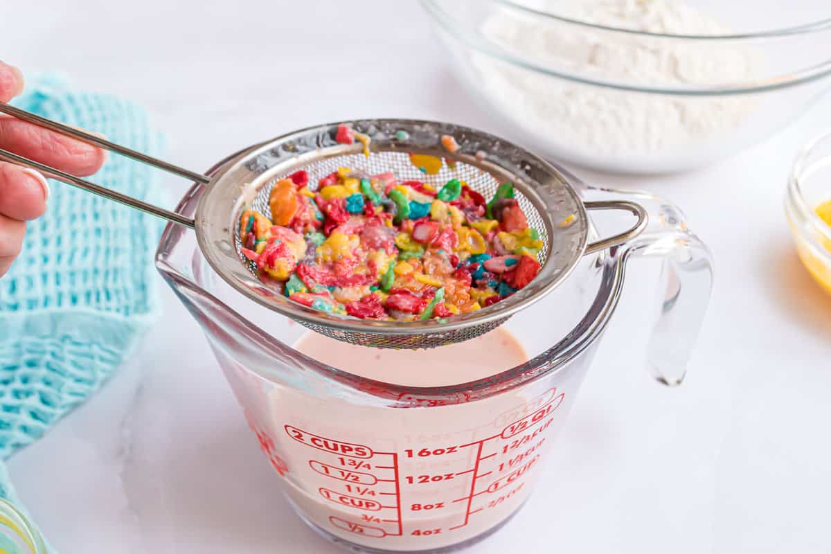 Cereal siendo colado.