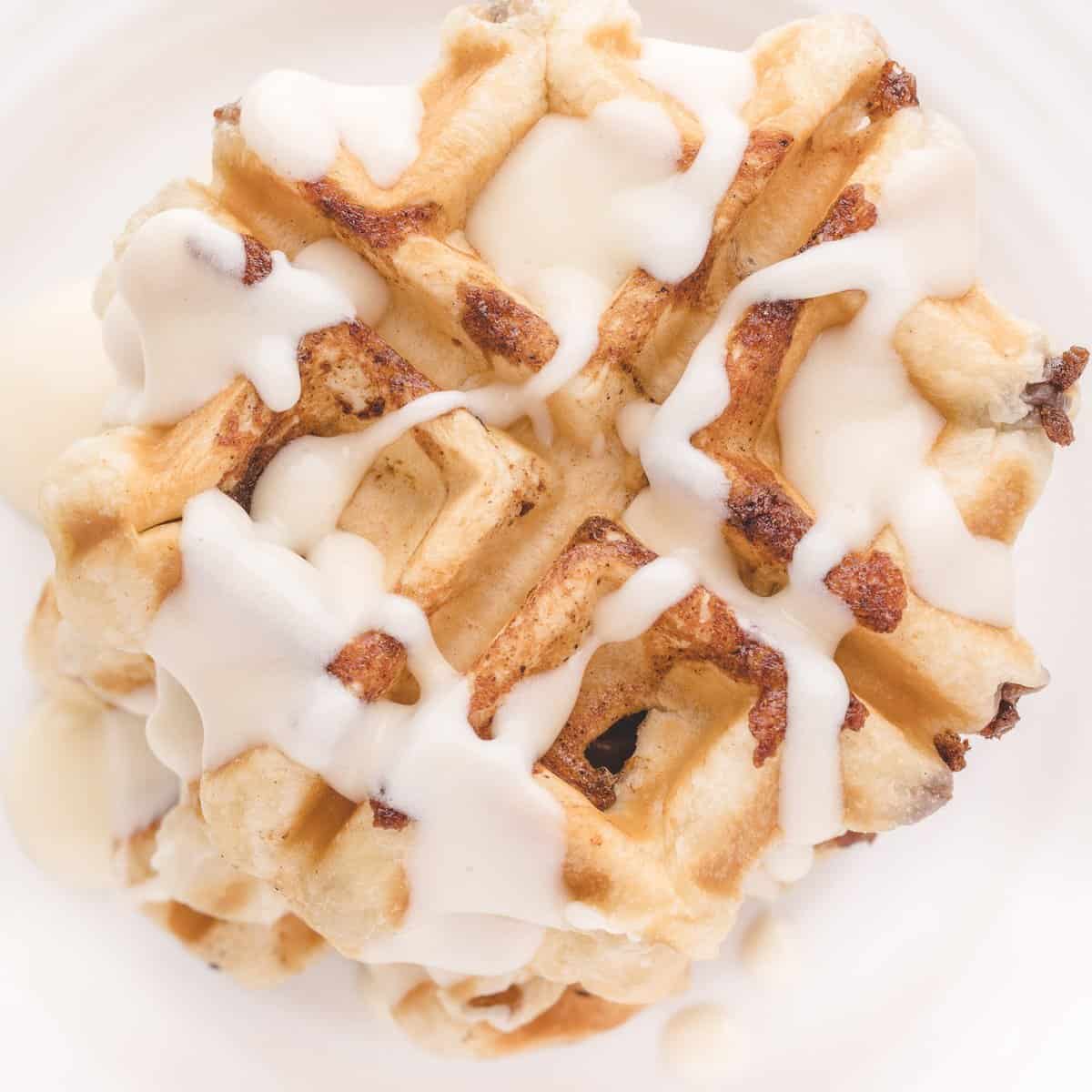 Waffles de Rollos de Canela