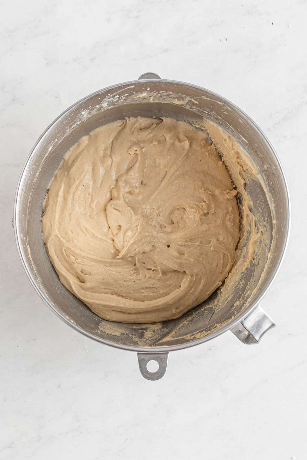 Masa combinada, duraznos aún no añadidos.
