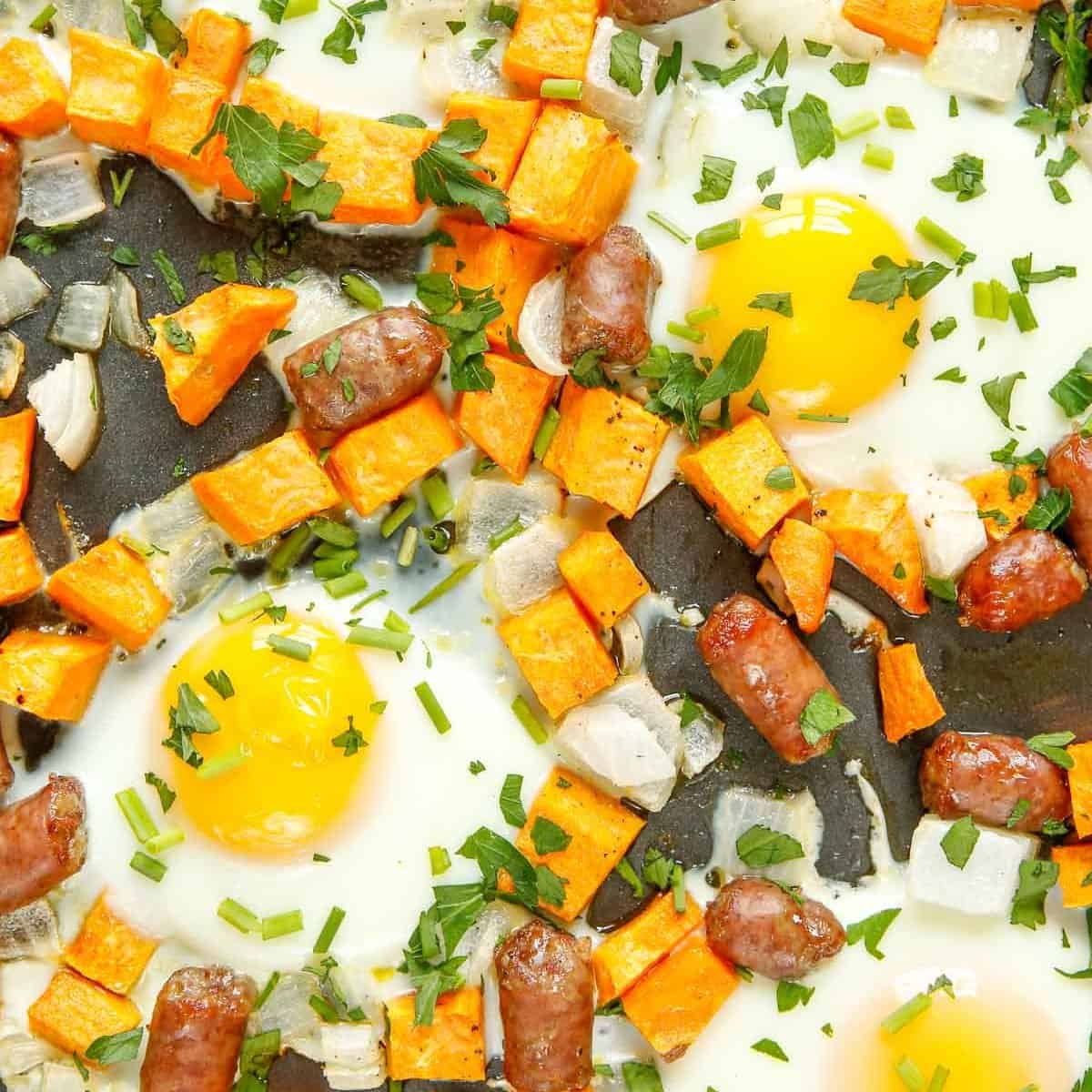 Hash de desayuno en bandeja (¡una sola sartén!)