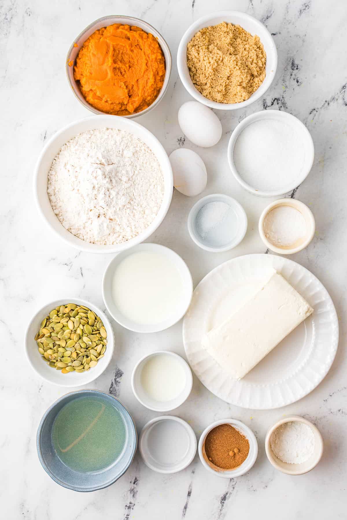 Vista desde arriba de los ingredientes necesarios.