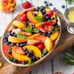 Ensalada de Frutas con Aderezo de Semillas de Amapola